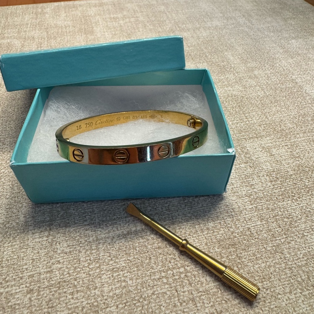 Love Bracelet with Tool